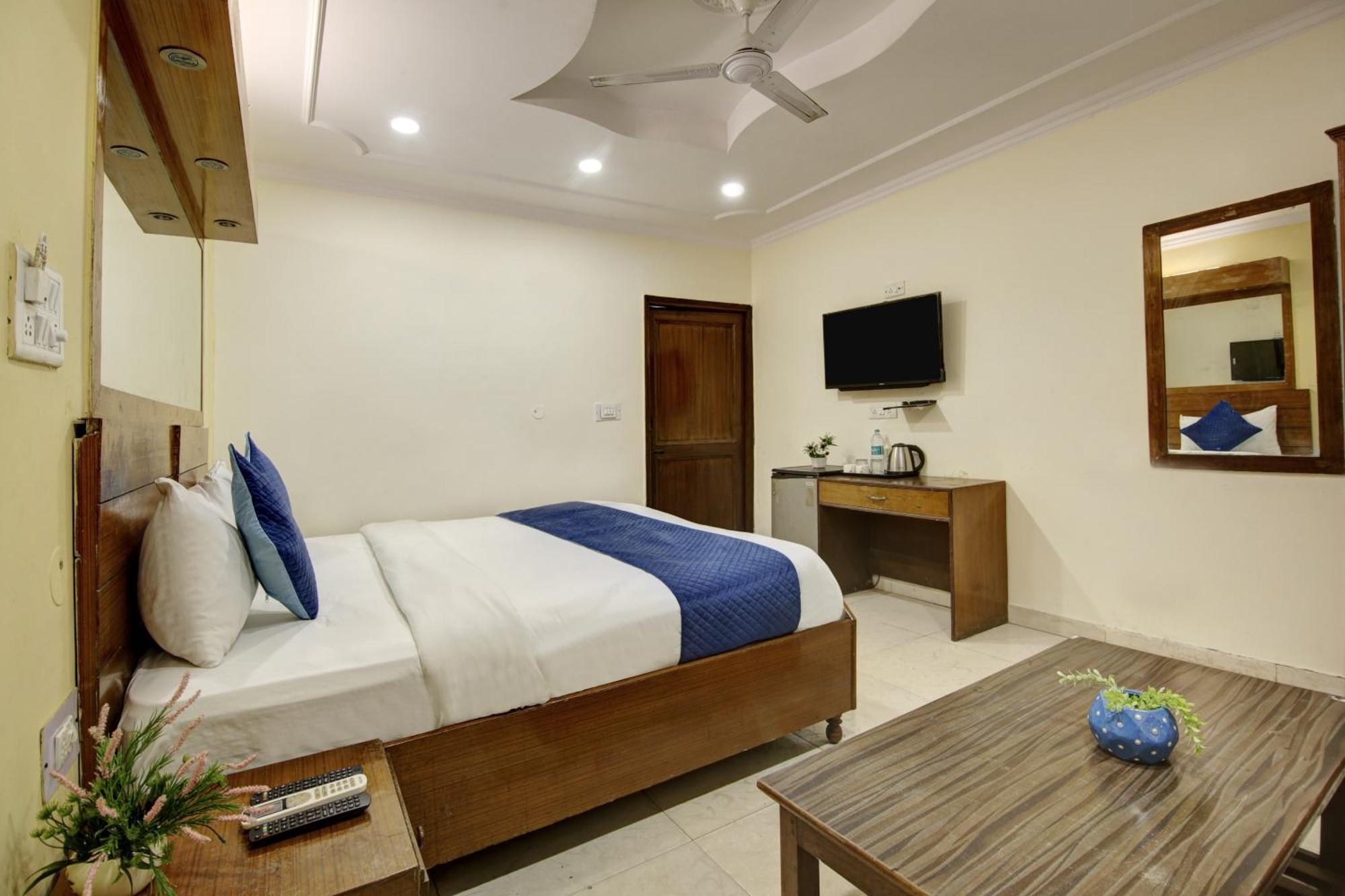 Hotel The Eden Park Noida Ngoại thất bức ảnh