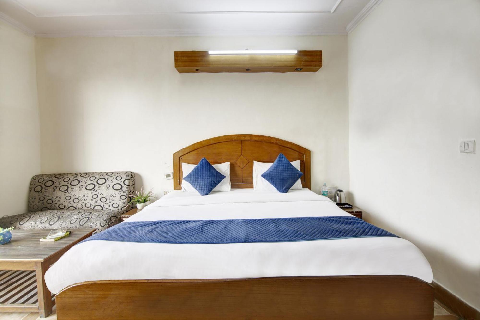 Hotel The Eden Park Noida Ngoại thất bức ảnh