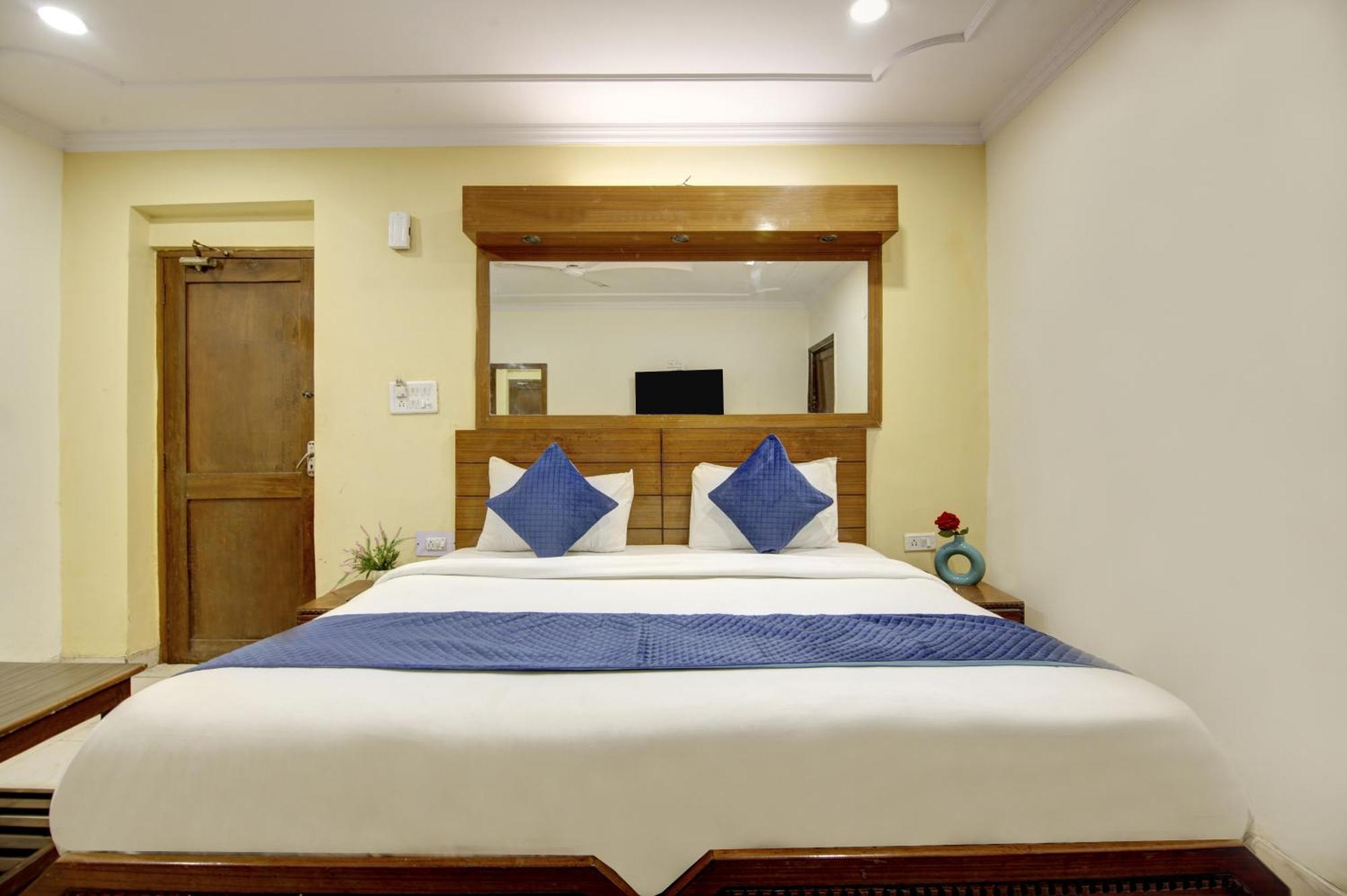 Hotel The Eden Park Noida Ngoại thất bức ảnh